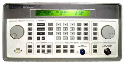 AGILENT 8648B 2000 MHz Synthesized Signal Generator