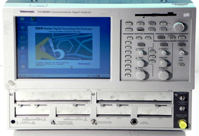 TEKTRONIX CSA8200 Communications Signal Analyzer Mainframe